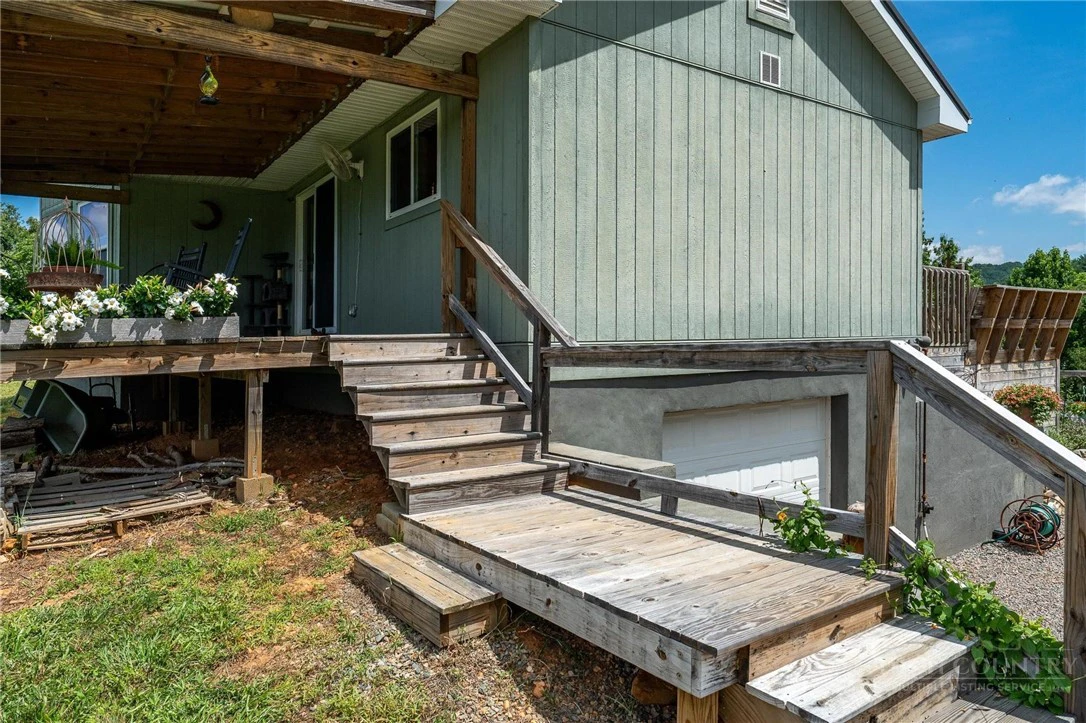 Image number 11 for the current listing