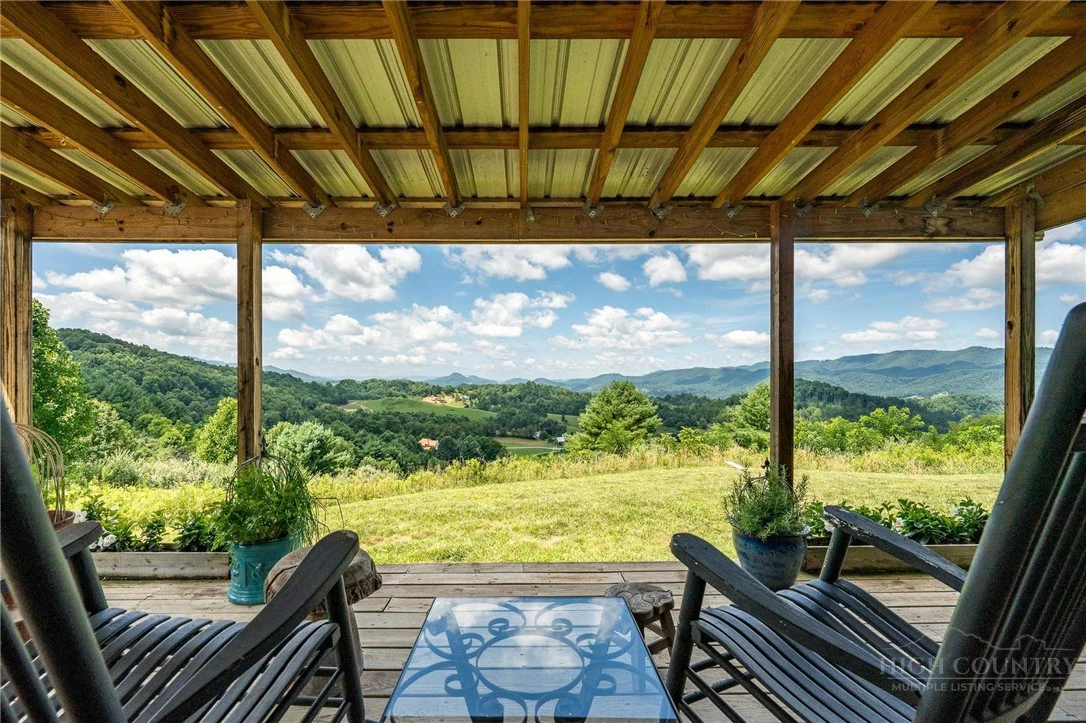 Image number 13 for the current listing