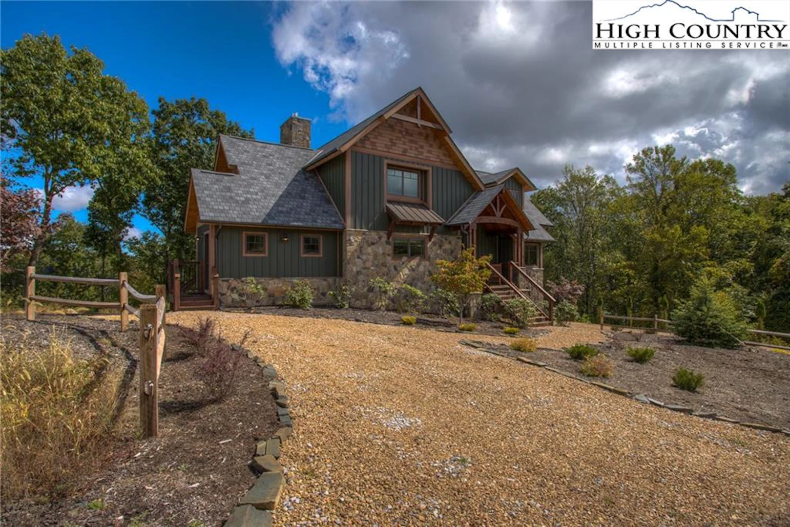 Image number 1 for the current listing