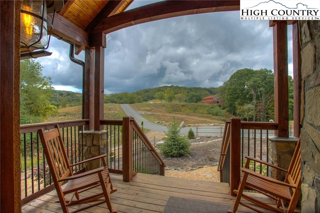 Image number 12 for the current listing