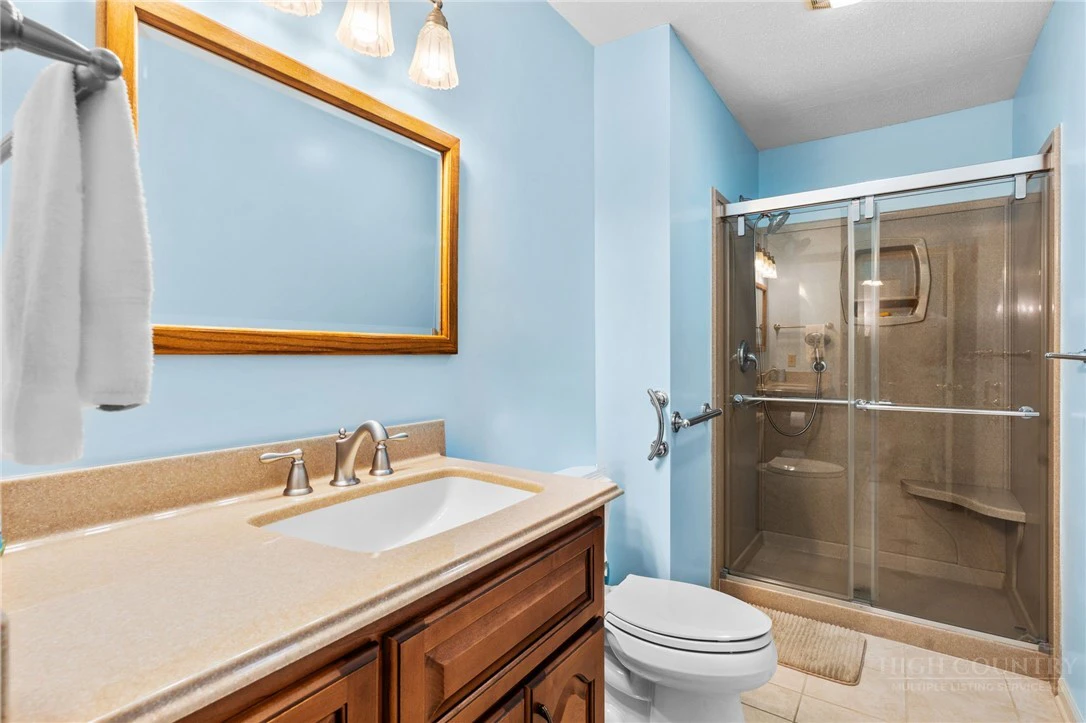Image number 7 for the current listing