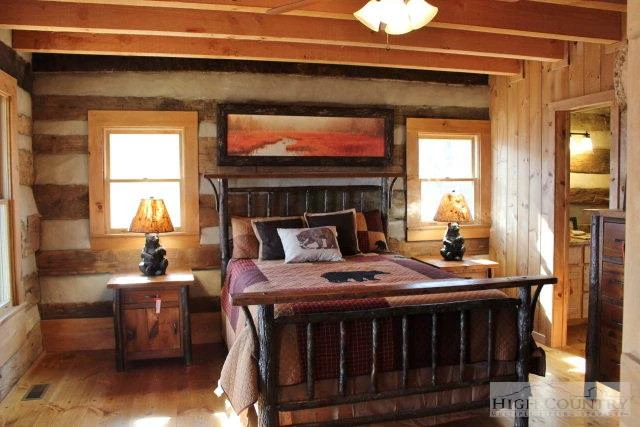 Image number 9 for the current listing