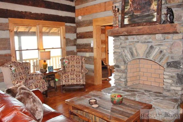 Image number 5 for the current listing