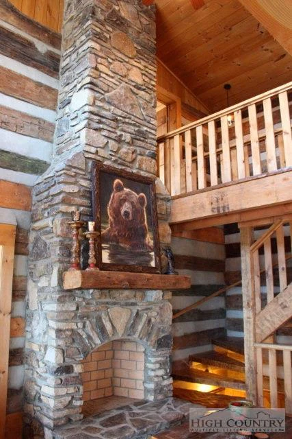 Image number 4 for the current listing