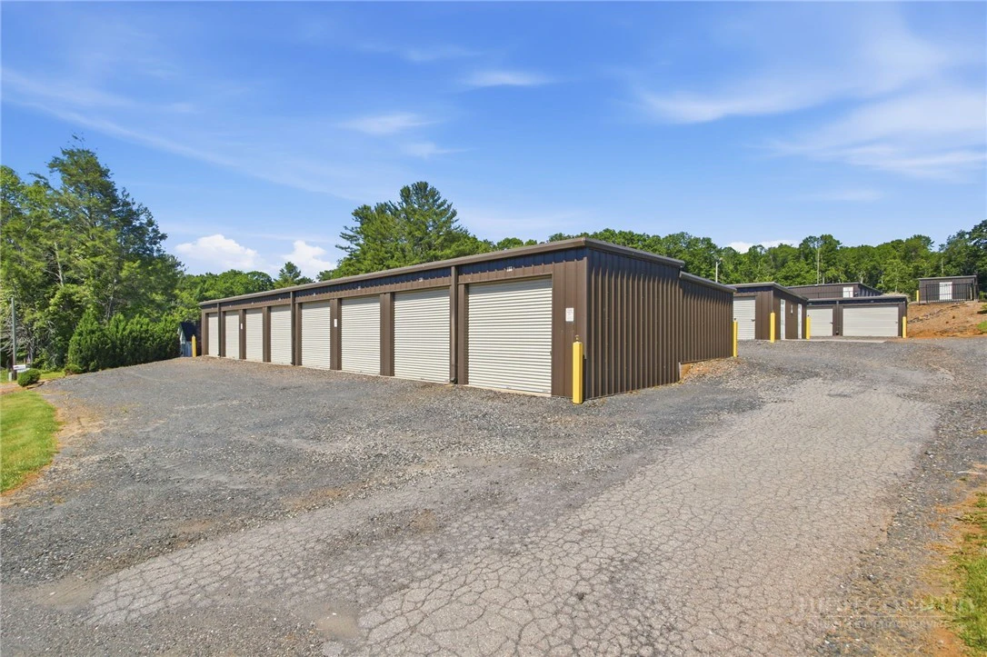 Image number 5 for the current listing