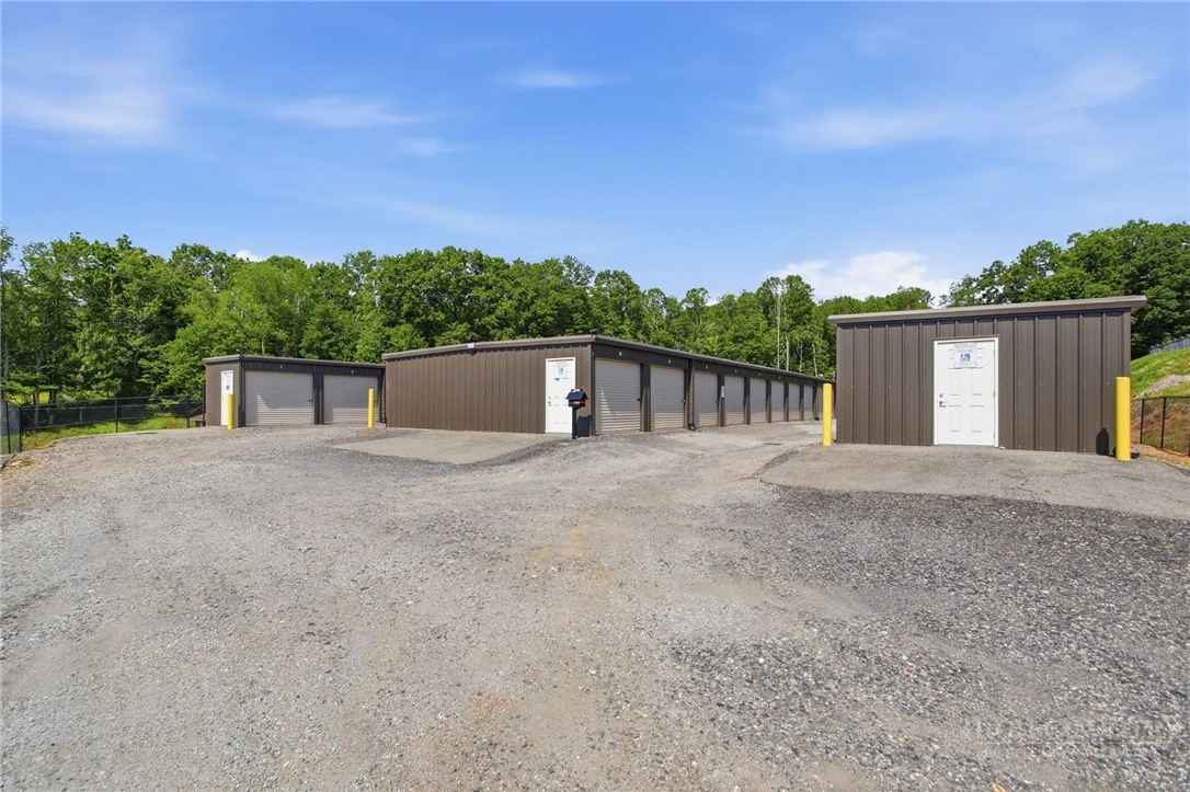Image number 8 for the current listing
