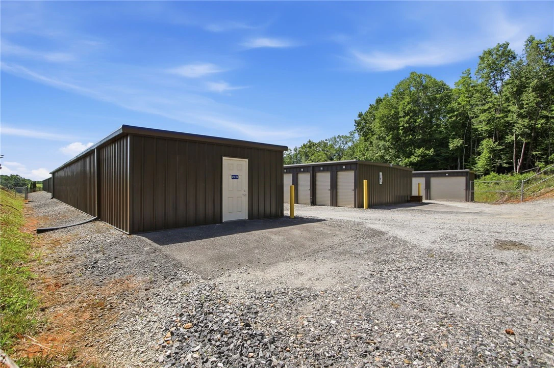 Image number 13 for the current listing