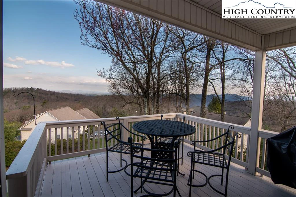 Image number 11 for the current listing