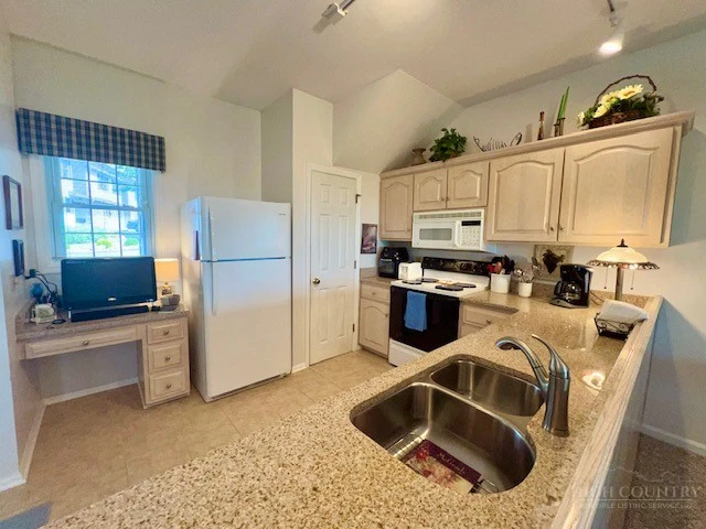 Image number 2 for the current listing