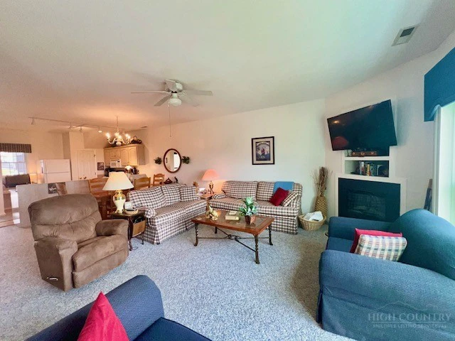 Image number 8 for the current listing