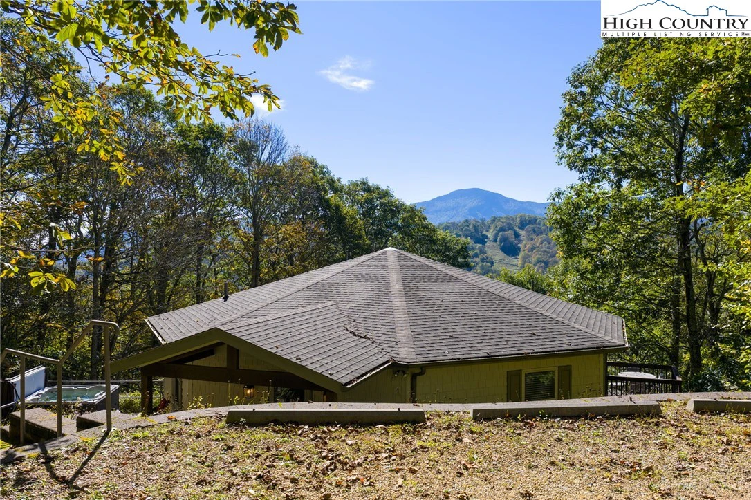 Image number 6 for the current listing