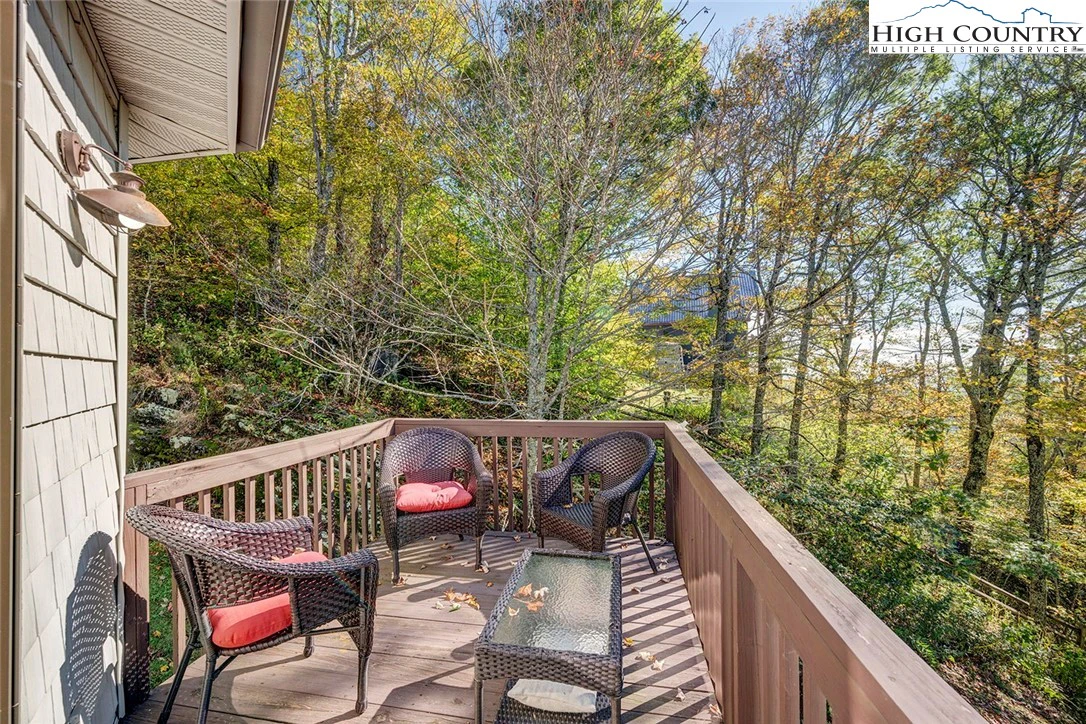 Image number 13 for the current listing