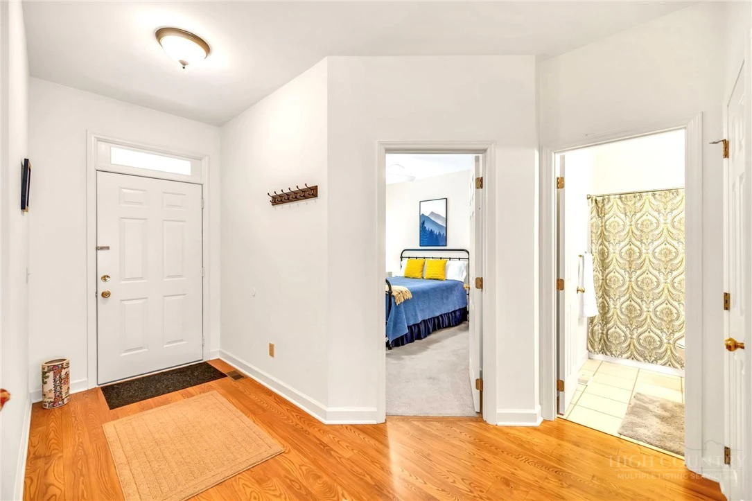 Image number 5 for the current listing