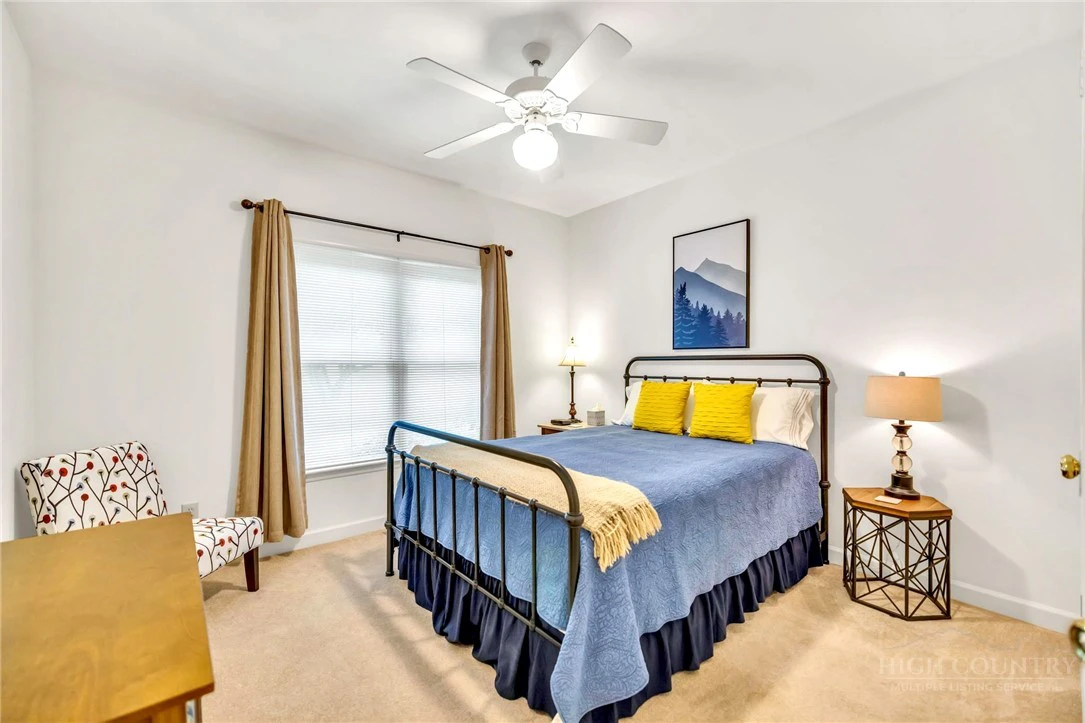 Image number 6 for the current listing