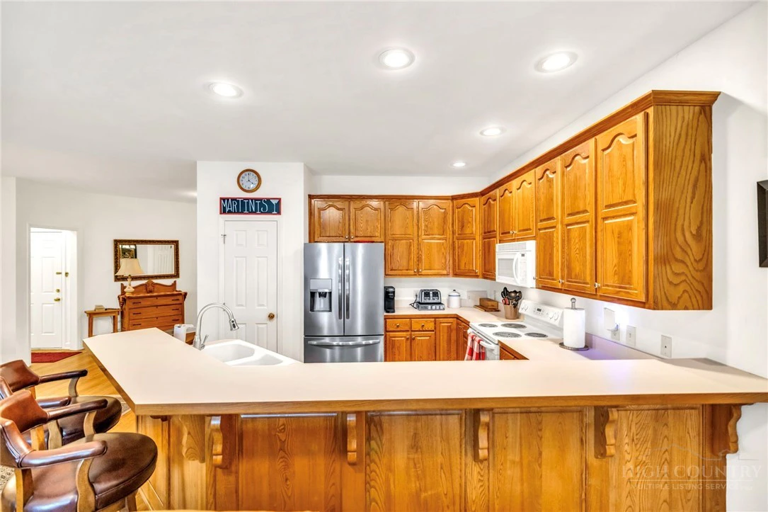Image number 13 for the current listing