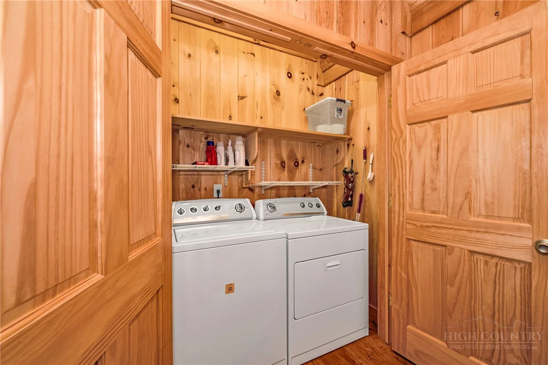 Image number 6 for the current listing