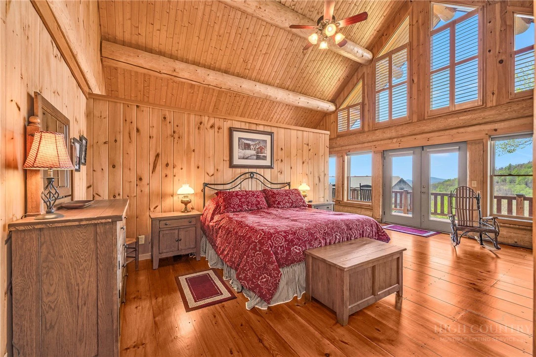 Image number 7 for the current listing
