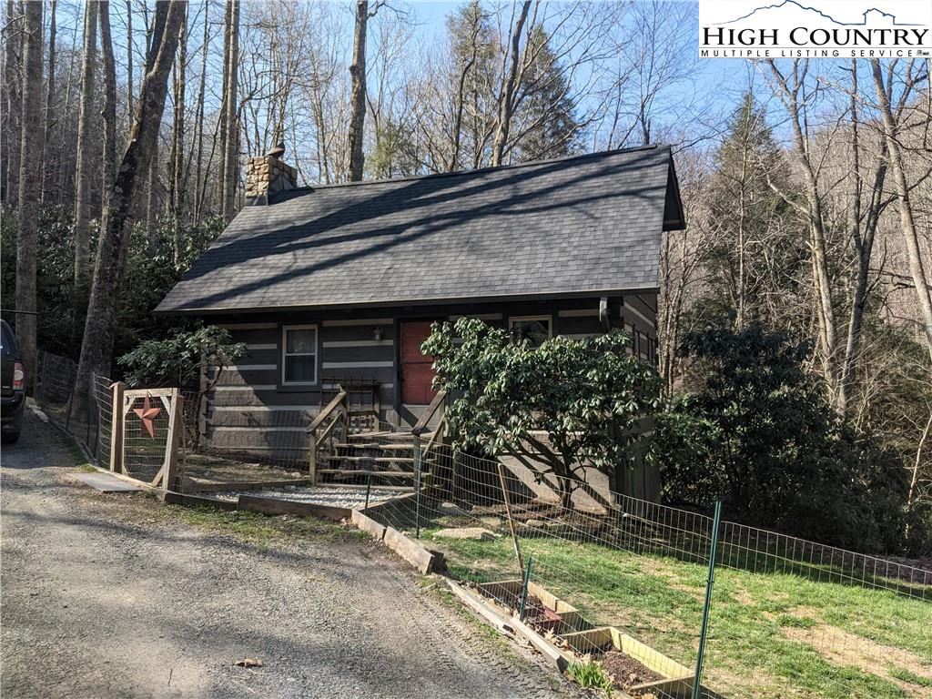 Image number 1 for the current listing