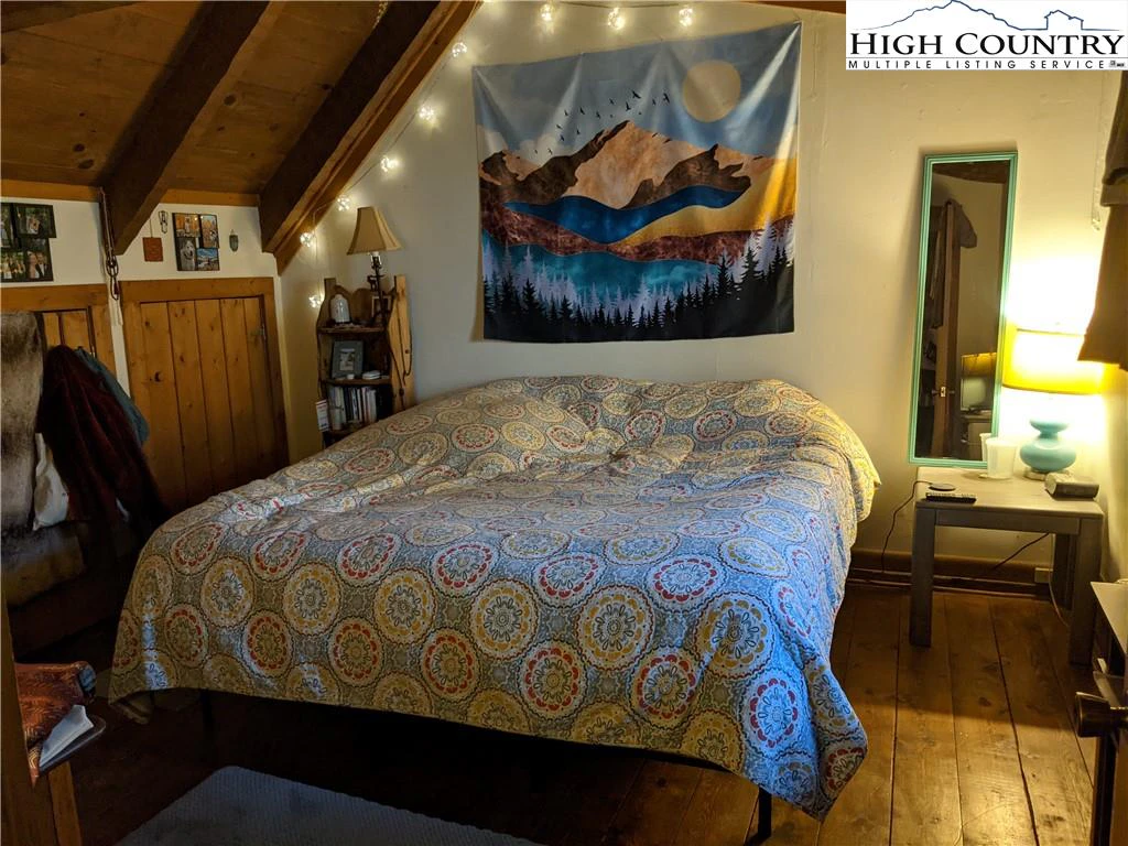 Image number 6 for the current listing