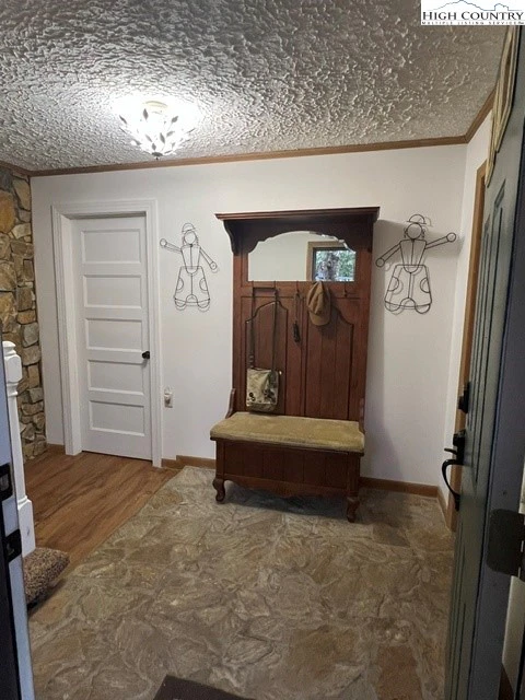 Image number 4 for the current listing
