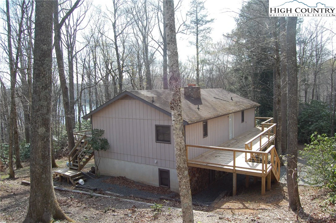 Image number 18 for the current listing