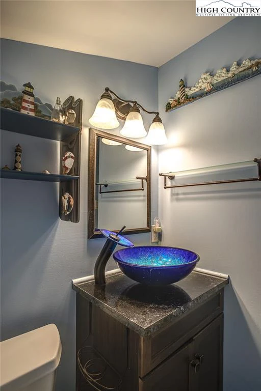 Image number 6 for the current listing