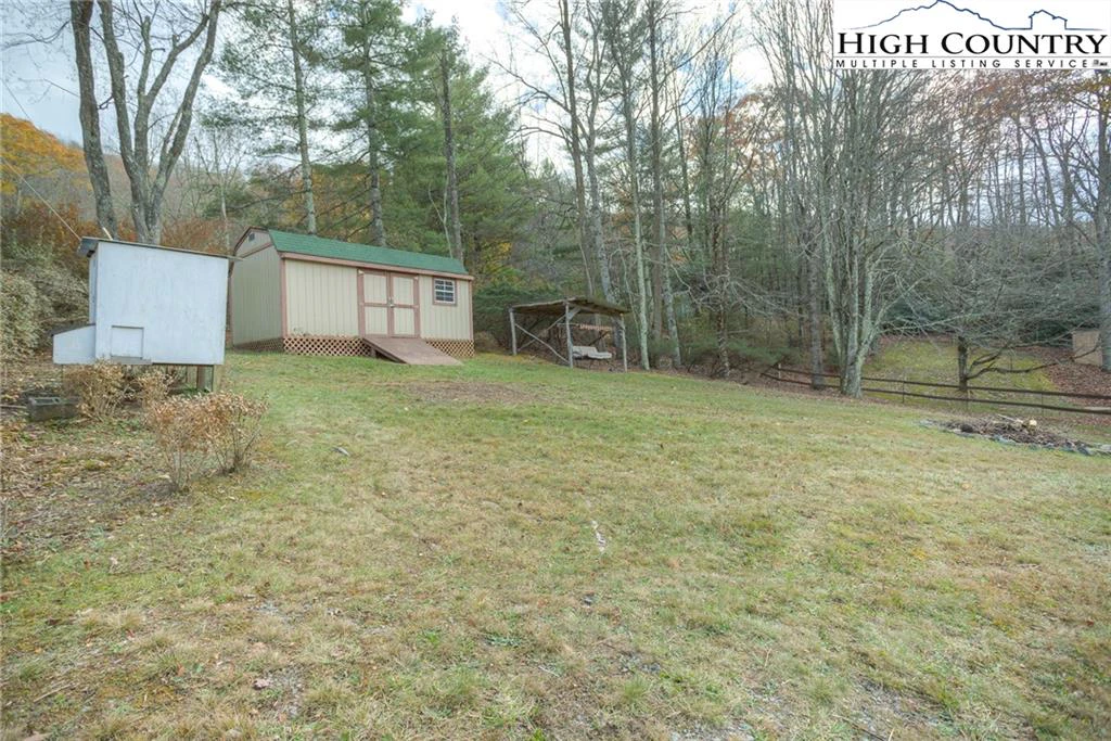 Image number 15 for the current listing