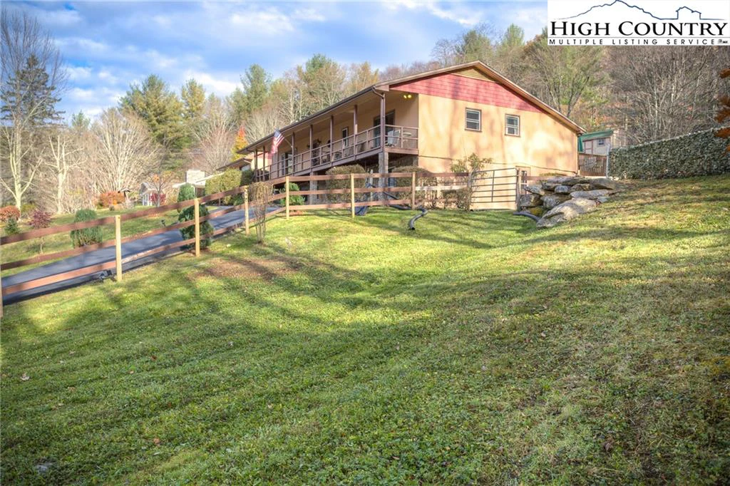 Image number 19 for the current listing