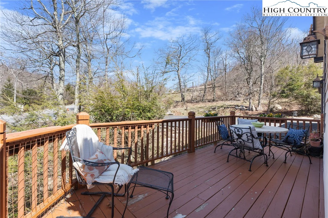 Image number 2 for the current listing