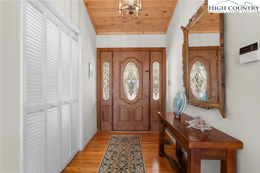 Image number 7 for the current listing