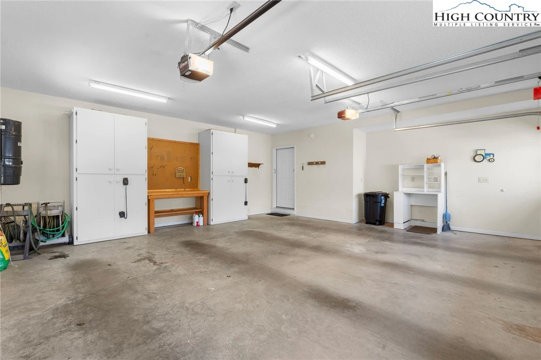 Image number 16 for the current listing