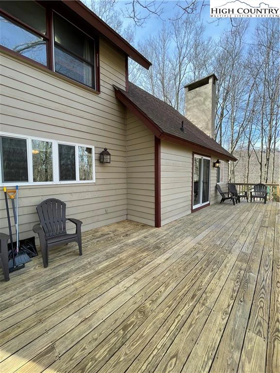 Image number 15 for the current listing