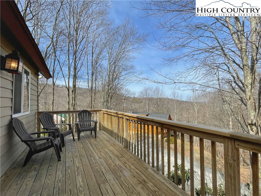 Image number 16 for the current listing