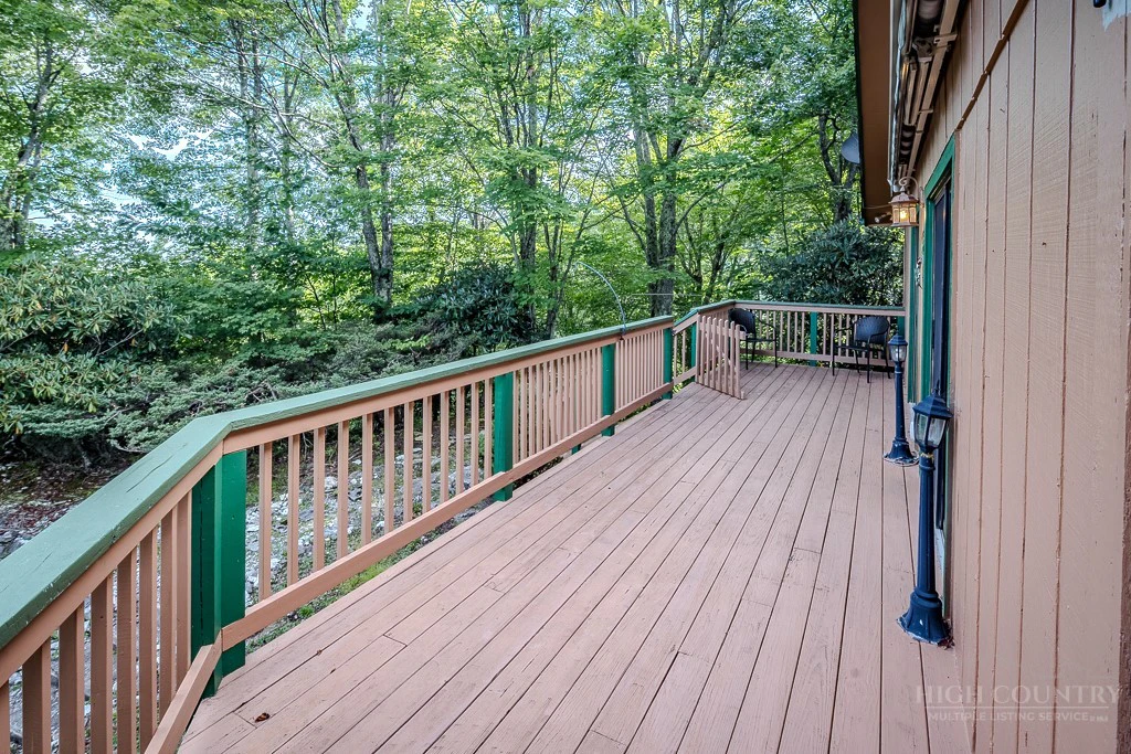 Image number 5 for the current listing