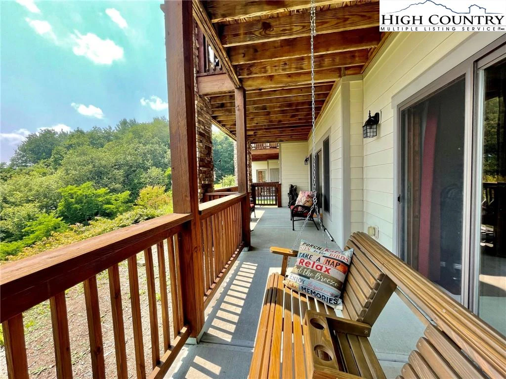 Image number 2 for the current listing