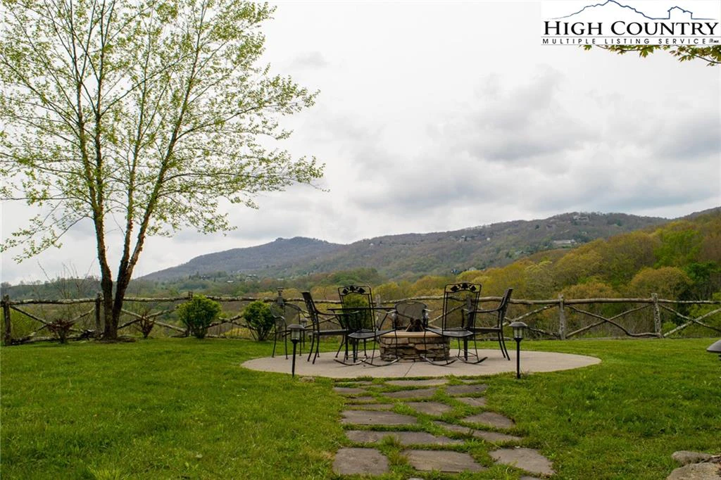 Image number 19 for the current listing