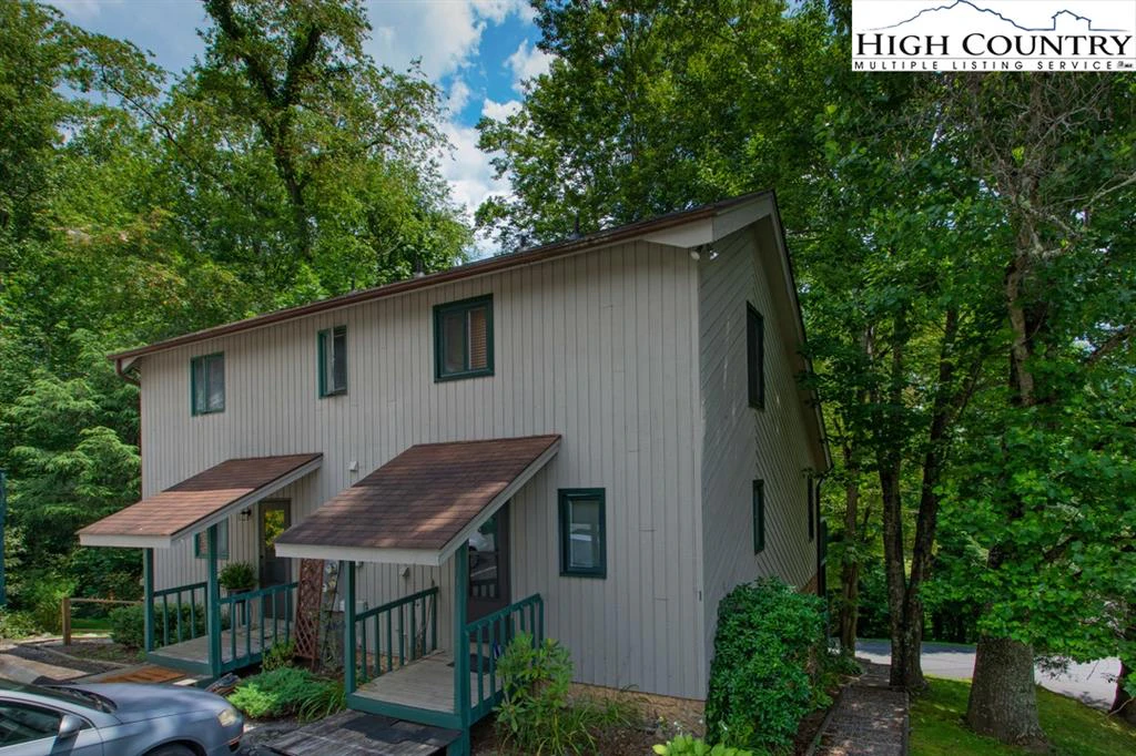 Image number 3 for the current listing