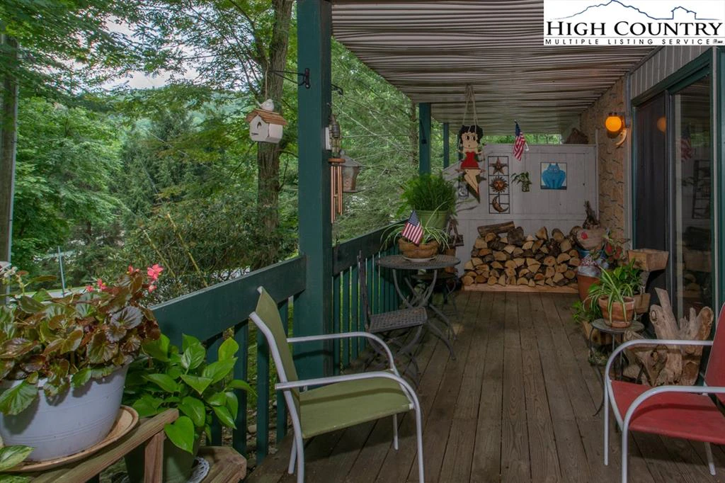 Image number 6 for the current listing