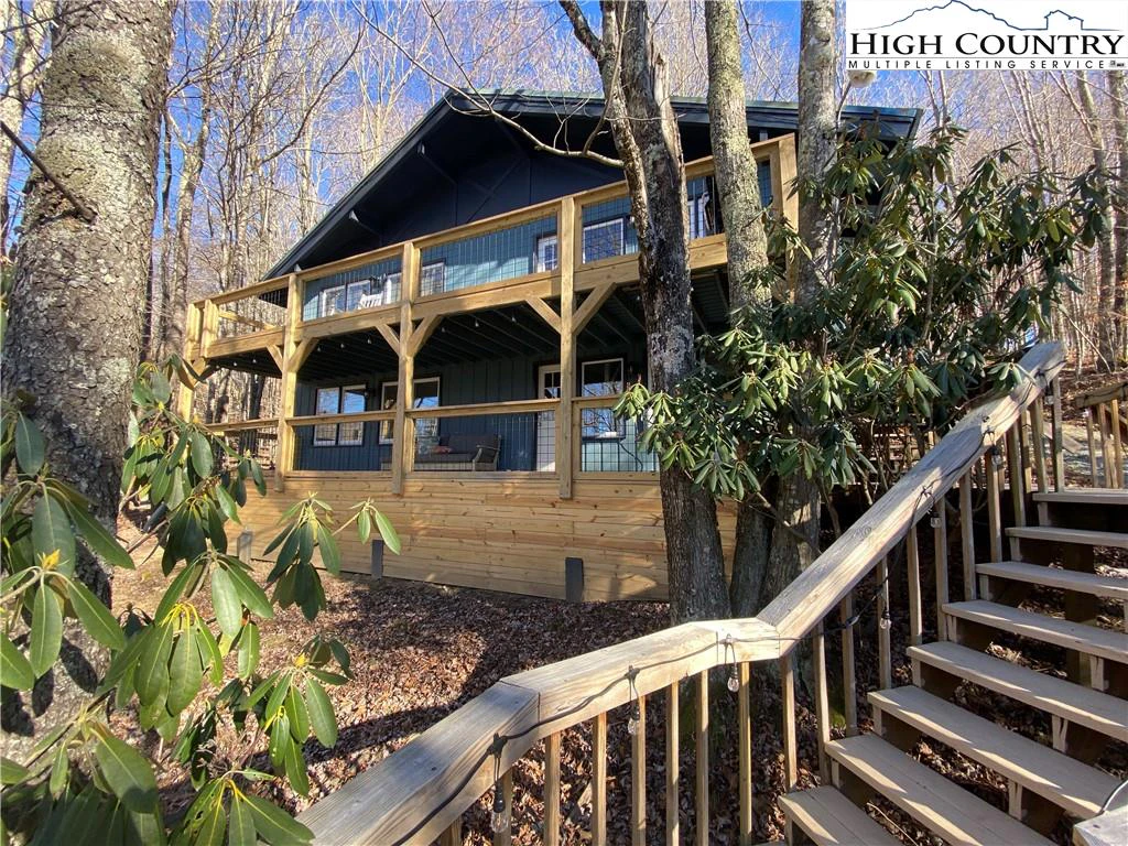 Image number 1 for the current listing