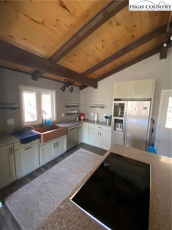Image number 2 for the current listing