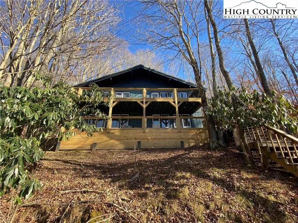 Image number 28 for the current listing