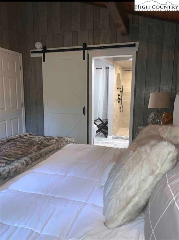 Image number 9 for the current listing