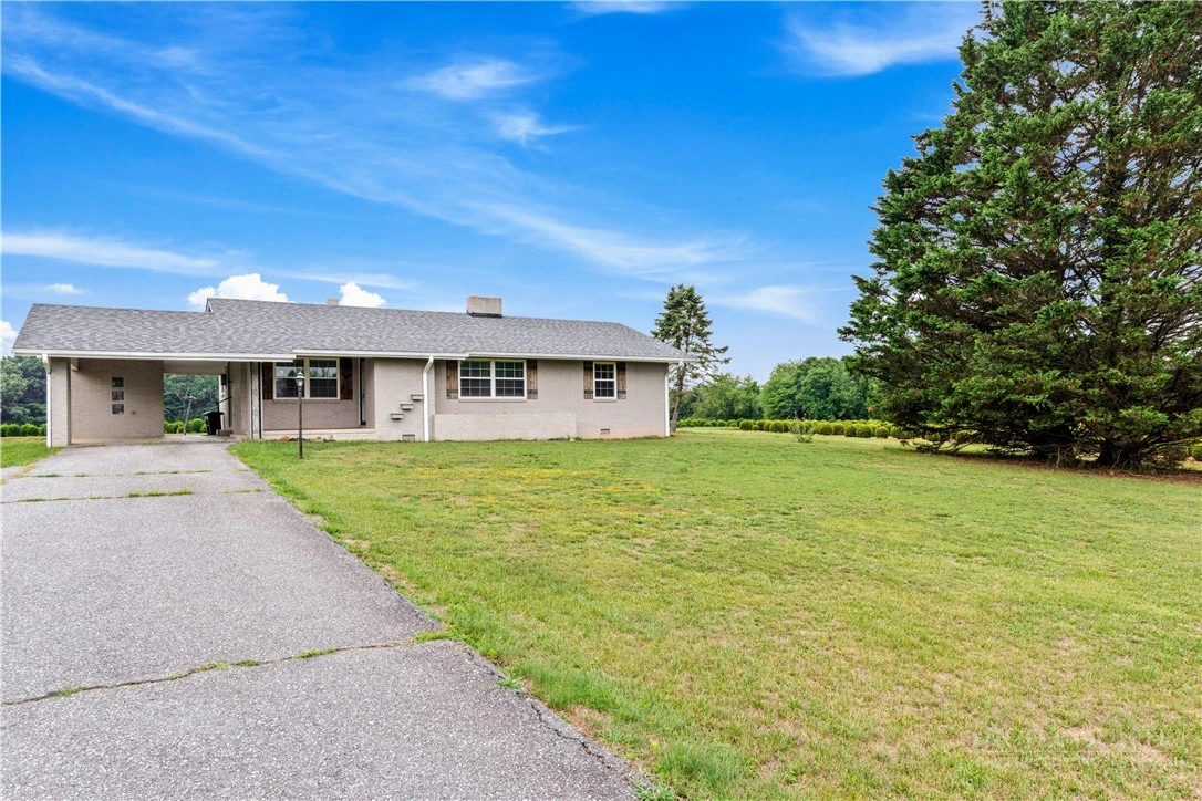 Image number 3 for the current listing