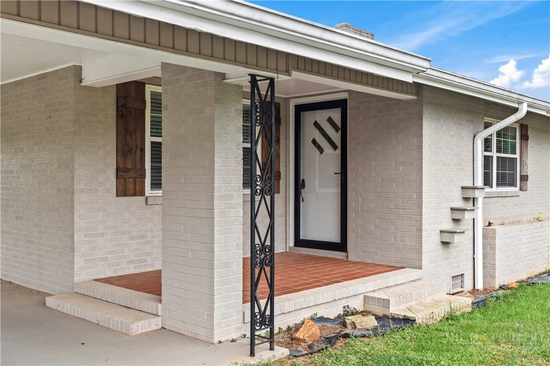 Image number 5 for the current listing