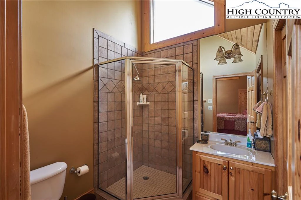 Image number 6 for the current listing