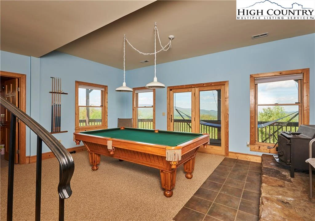 Image number 11 for the current listing