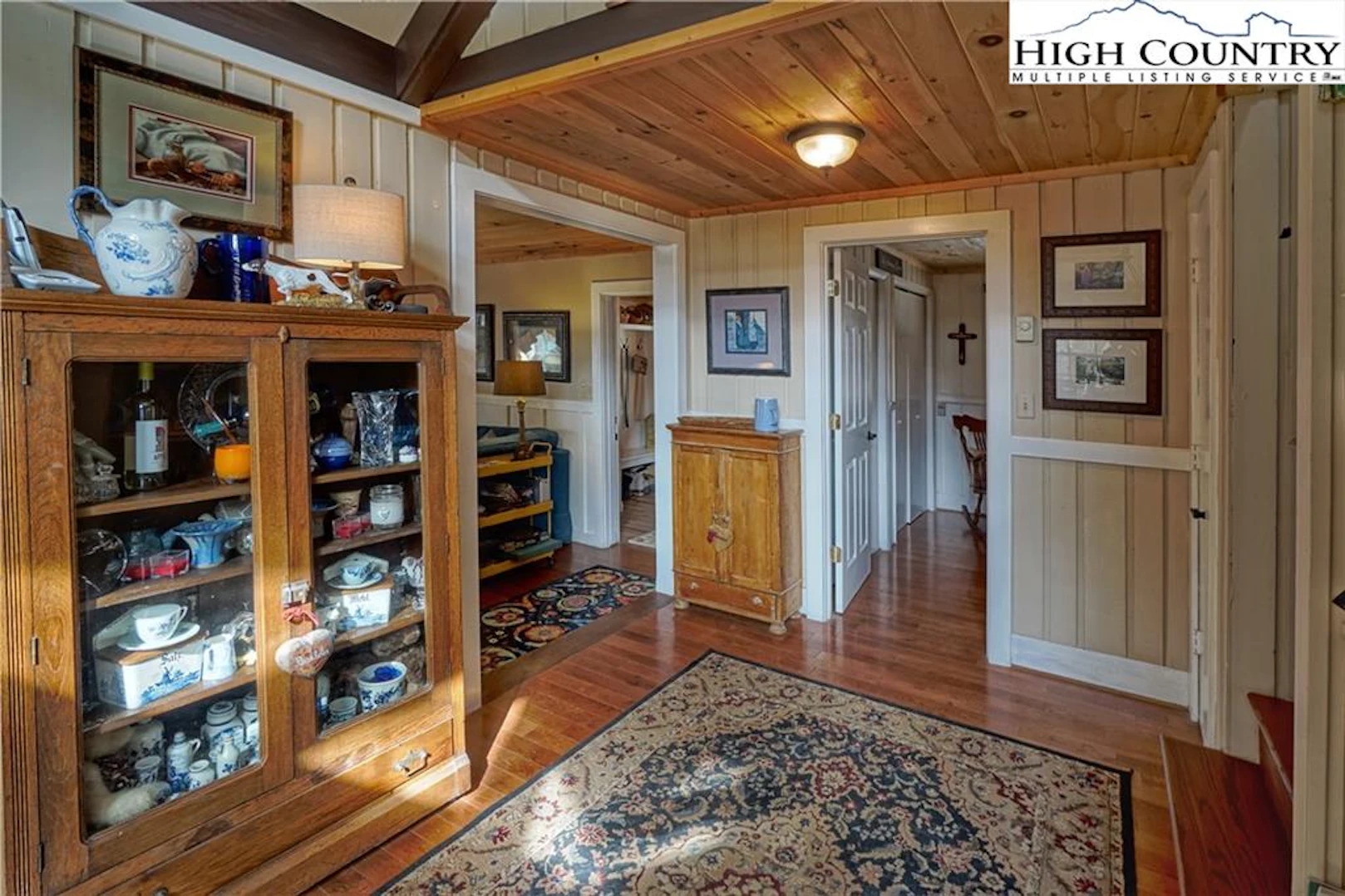 Image number 11 for the current listing