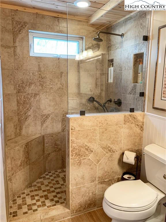 Image number 4 for the current listing