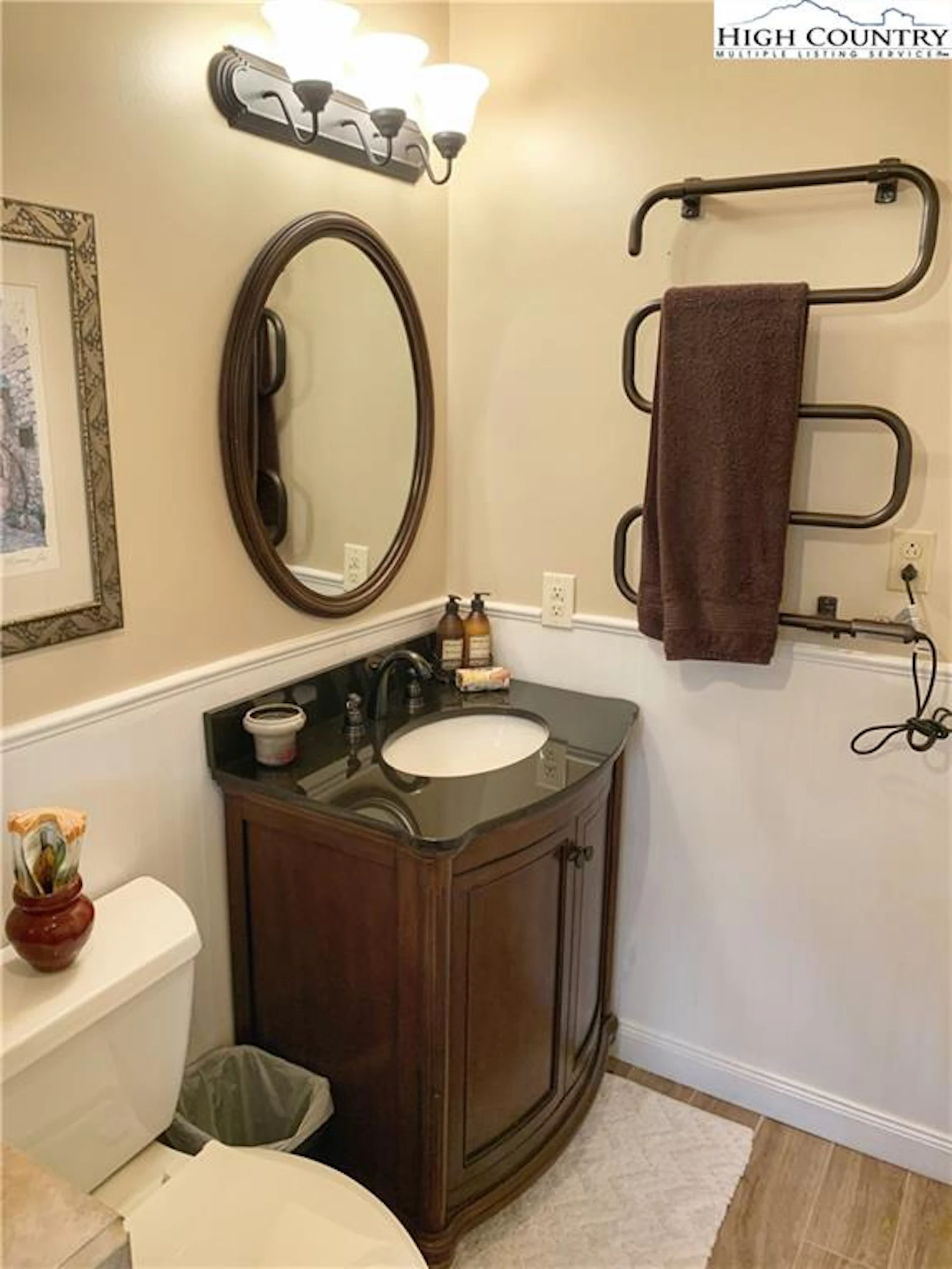 Image number 5 for the current listing