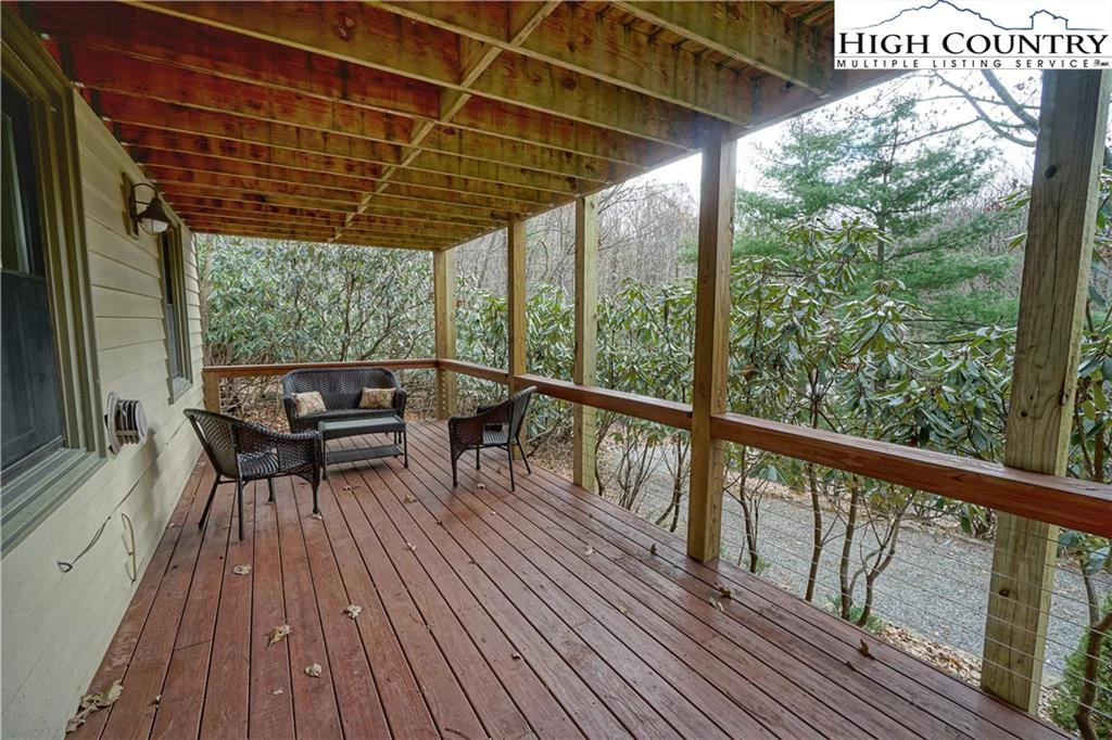 Image number 2 for the current listing